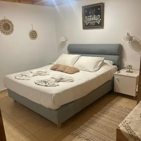 La Casa De Tsampika * Koskinou (Rhodes)
